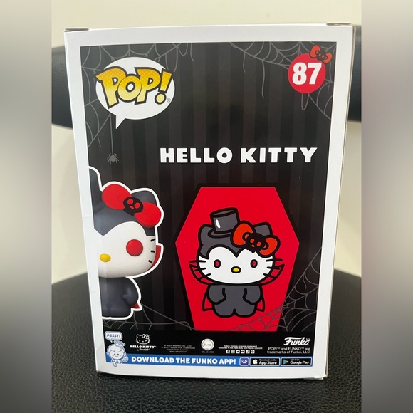 Hot Topic Exclusive Hello Kitty Dracula Funko Pop - Picture 3 of 5